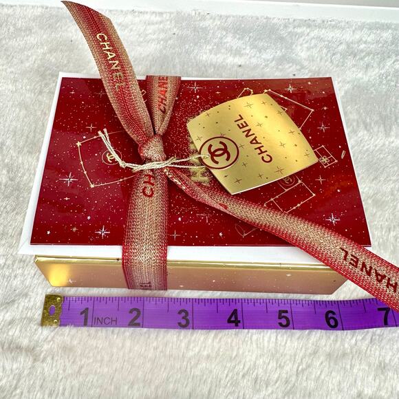 Chanel box gift set and card - Picture 5 of 7